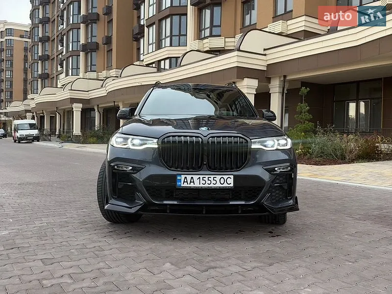 BMW X7 2021
