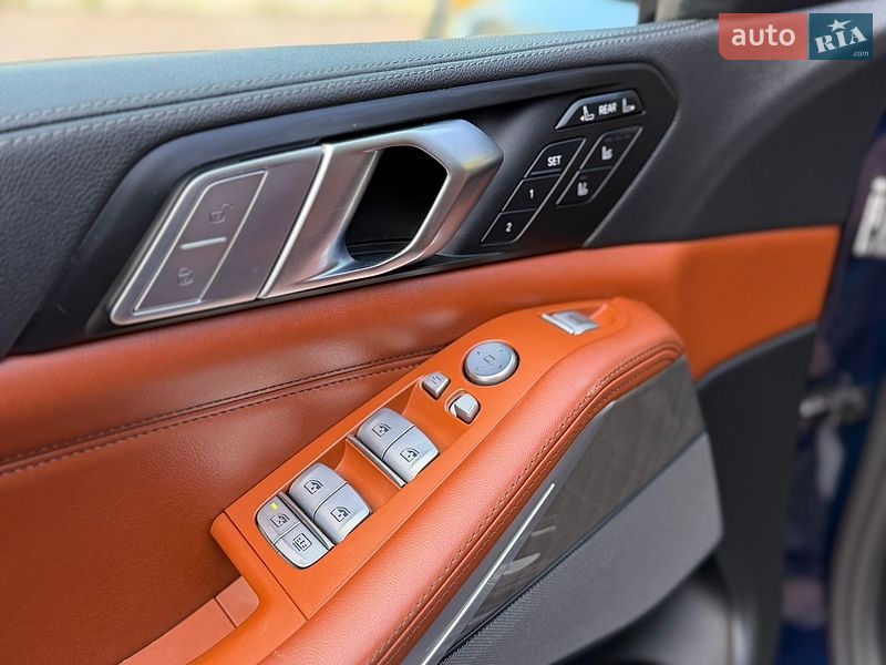 Внедорожник / Кроссовер BMW X7 2022 в Кривом Роге