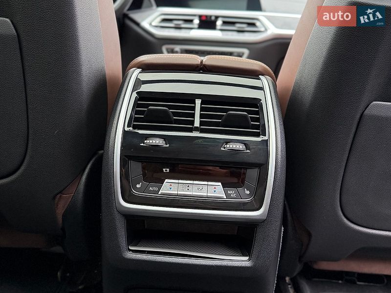 Позашляховик / Кросовер BMW X7 2021 в Львові