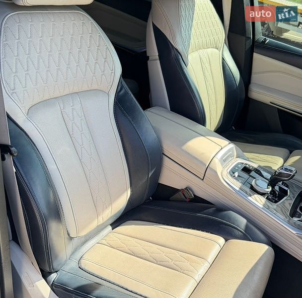 Внедорожник / Кроссовер BMW X7 2019 в Ровно