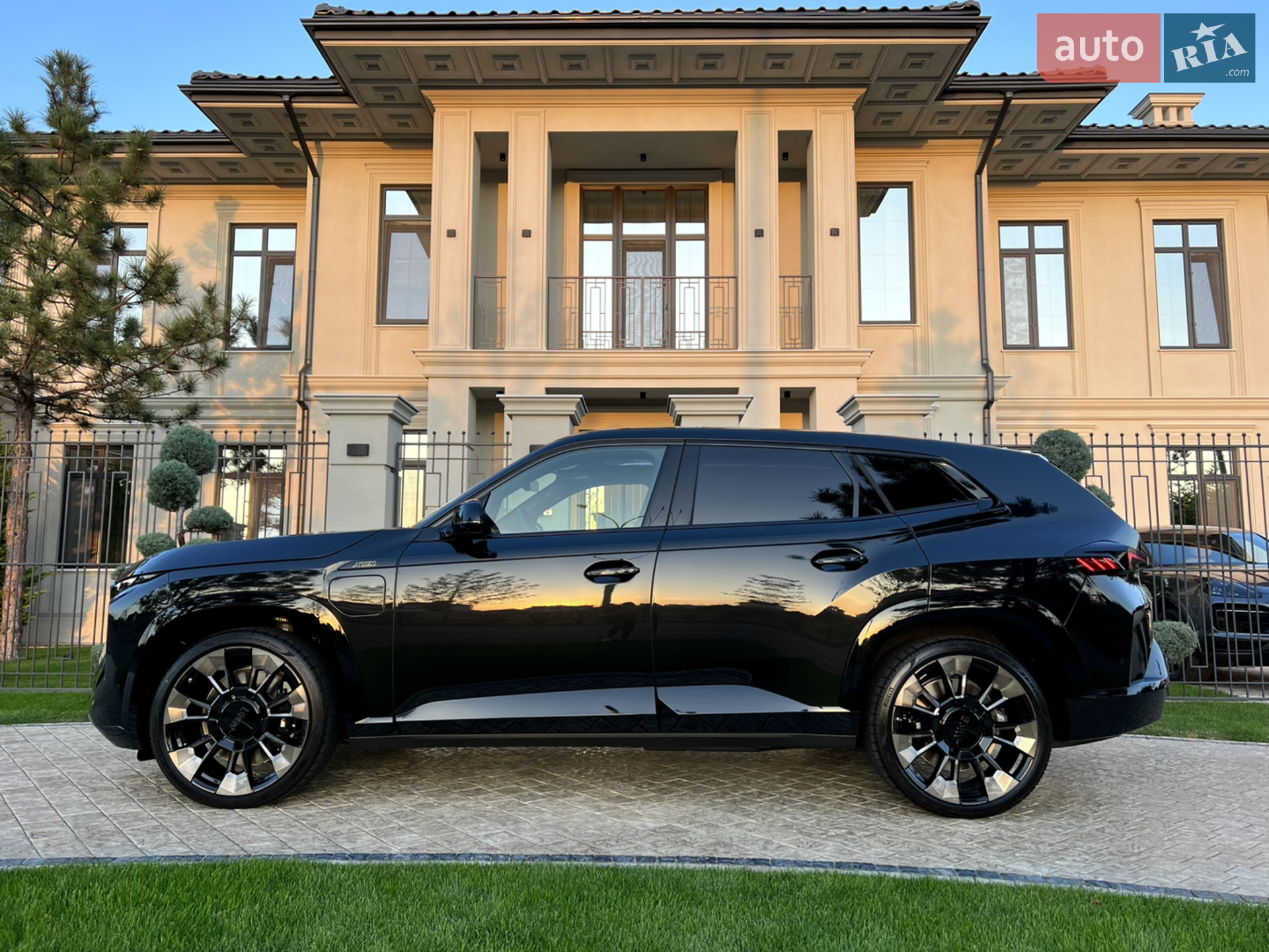 2023 BMW XM - мініатюра 11
