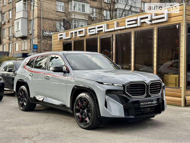 Позашляховик / Кросовер BMW XM 2023 в 