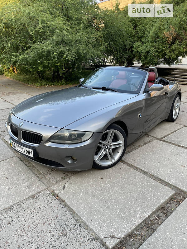 2005 BMW Z4, VIN WBABT31040LS02867:plate — zdjęcie 1 (autoria)