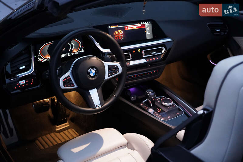 Родстер BMW Z4 2019 в Киеве фото 49 Родстер BMW Z4 2019 в Киеве