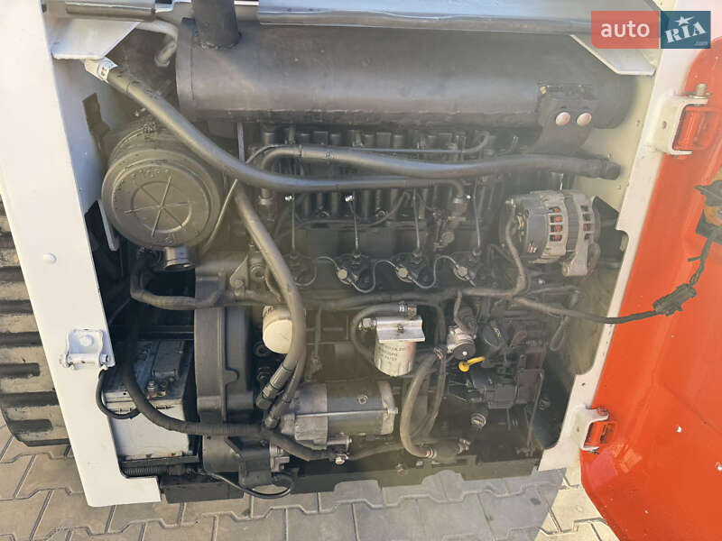 Фронтальный погрузчик Bobcat 864 2004 в Каменец-Подольском