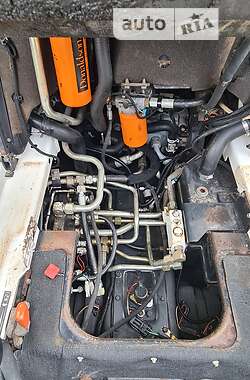 Минипогрузчик Bobcat S220 2006 в 