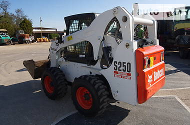 Минипогрузчик Bobcat S250 2005 в Киеве