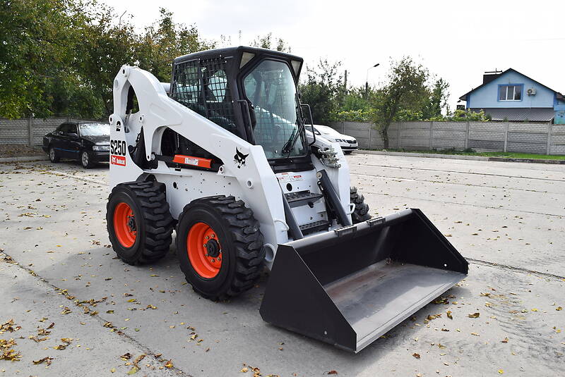 Bobcat S250
