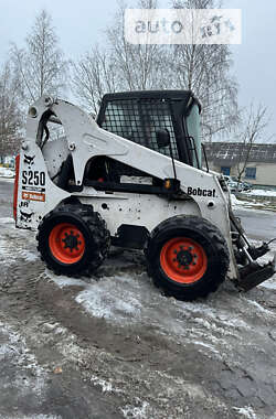 Минипогрузчик Bobcat S250 2005 в 