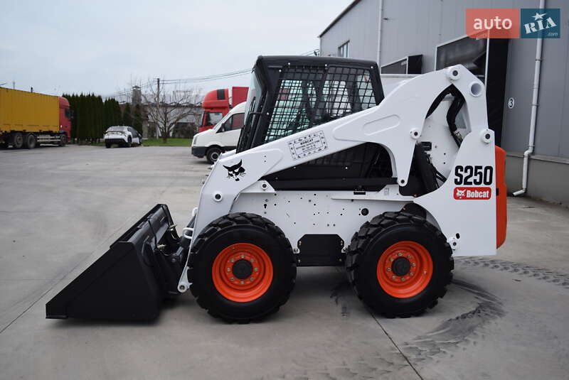 Минипогрузчик Bobcat S250 2007 в Ровно