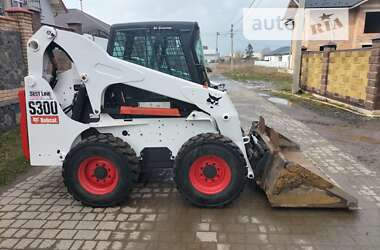 Фронтальный погрузчик Bobcat S300 2010 в Луцке