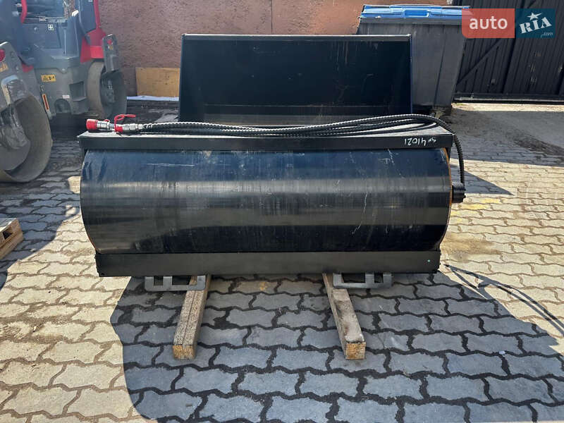 Минипогрузчик Bobcat S300 2010 в Луцке