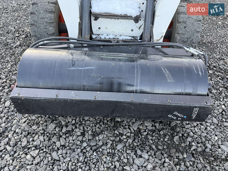 Минипогрузчик Bobcat S300 2010 в Луцке фото 4 Минипогрузчик Bobcat S300 2010 в Луцке