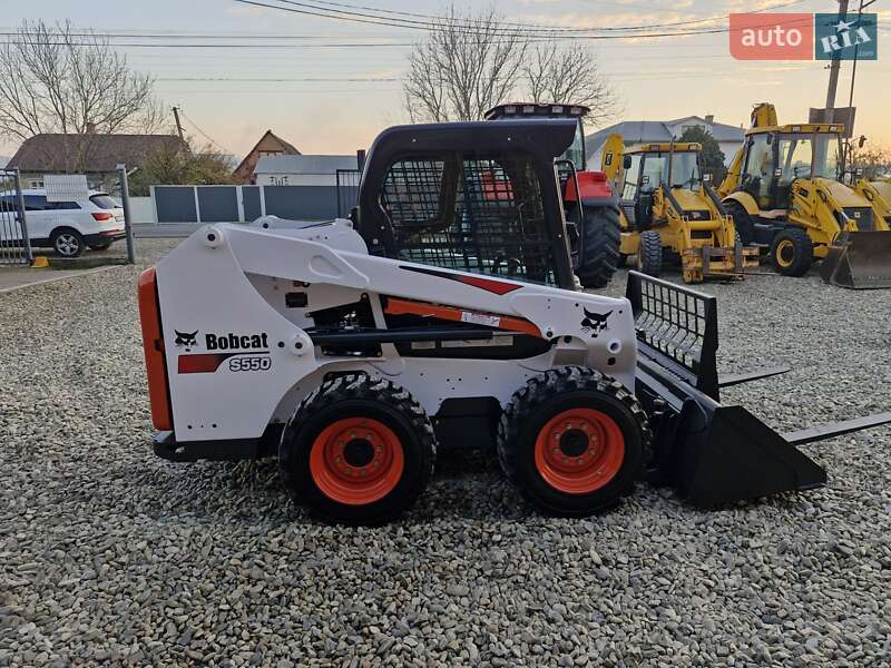 Міні-вантажник Bobcat S550 2017 в Чернівцях фото 7 Міні-вантажник Bobcat S550 2017 в Чернівцях