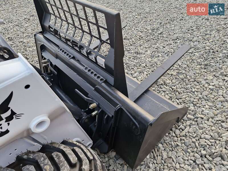 Міні-вантажник Bobcat S550 2017 в Чернівцях фото 15 Міні-вантажник Bobcat S550 2017 в Чернівцях