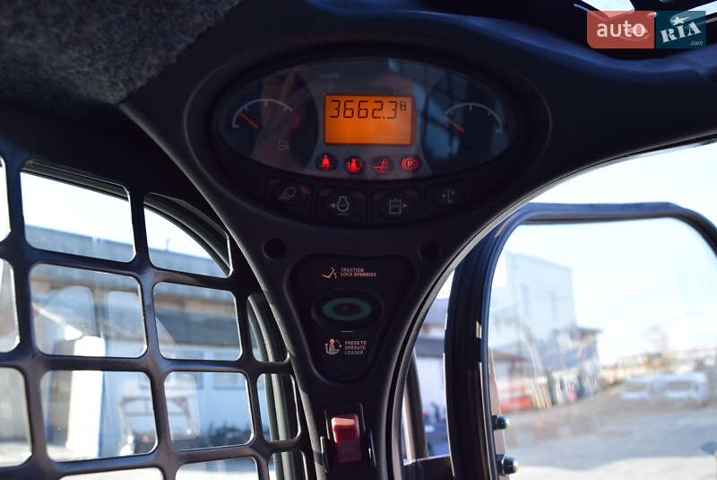 Міні-вантажник Bobcat S750 2014 в Рівному