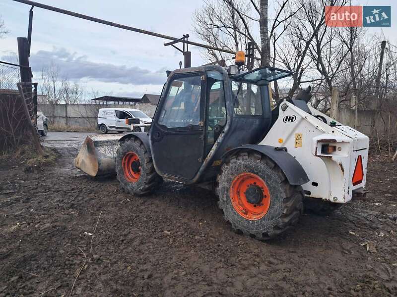 Телескопический погрузчик Bobcat T2556 2004 в Калуше