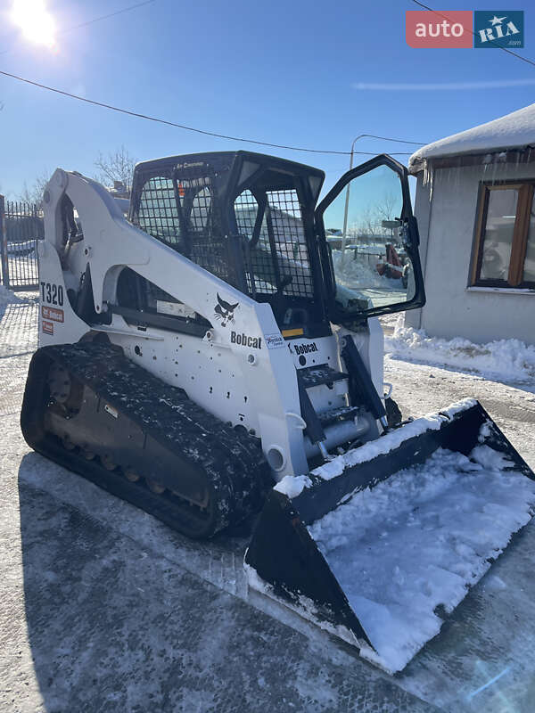 Минипогрузчик Bobcat T300 2009 в Львове