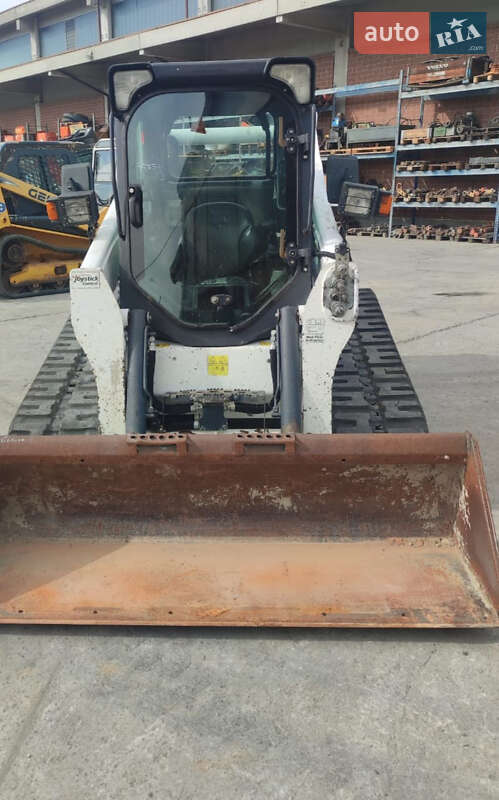 Міні-вантажник Bobcat T740 2015 в Луцьку