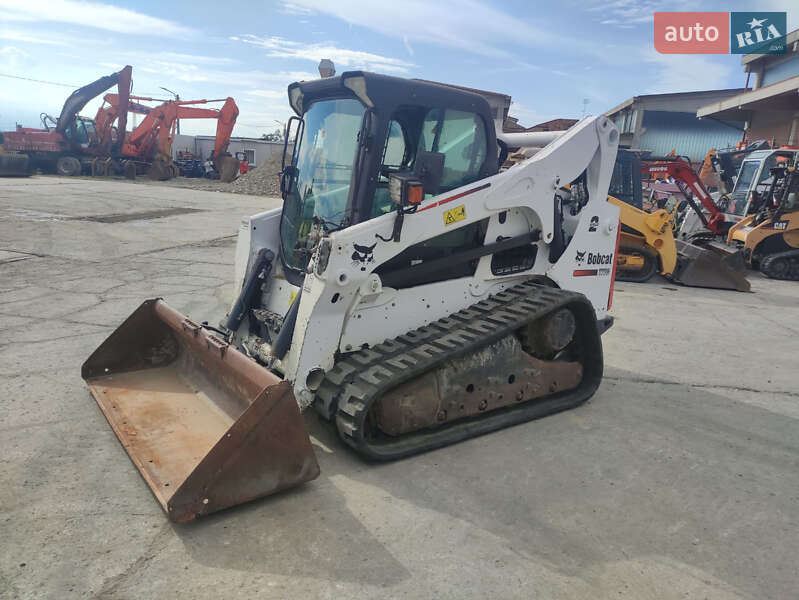 Міні-вантажник Bobcat T740 2015 в Луцьку