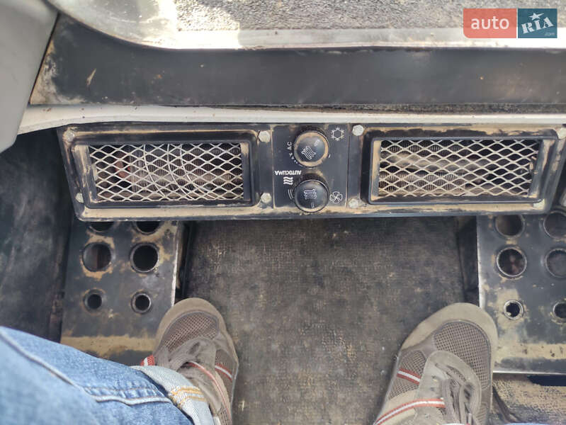 Міні-вантажник Bobcat T740 2015 в Луцьку