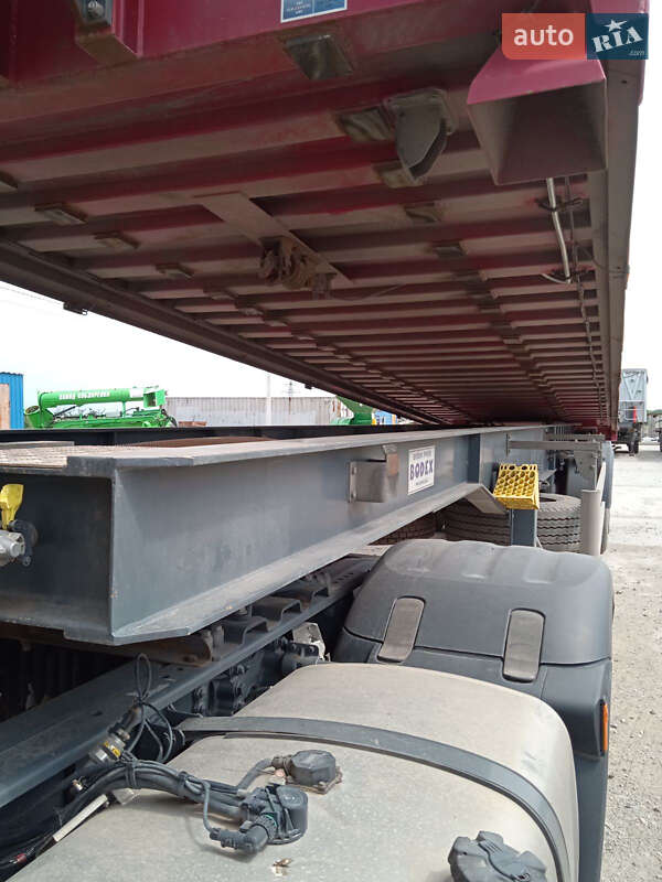 Самоскид напівпричіп Bodex KIS 3B 2015 в Павлограді