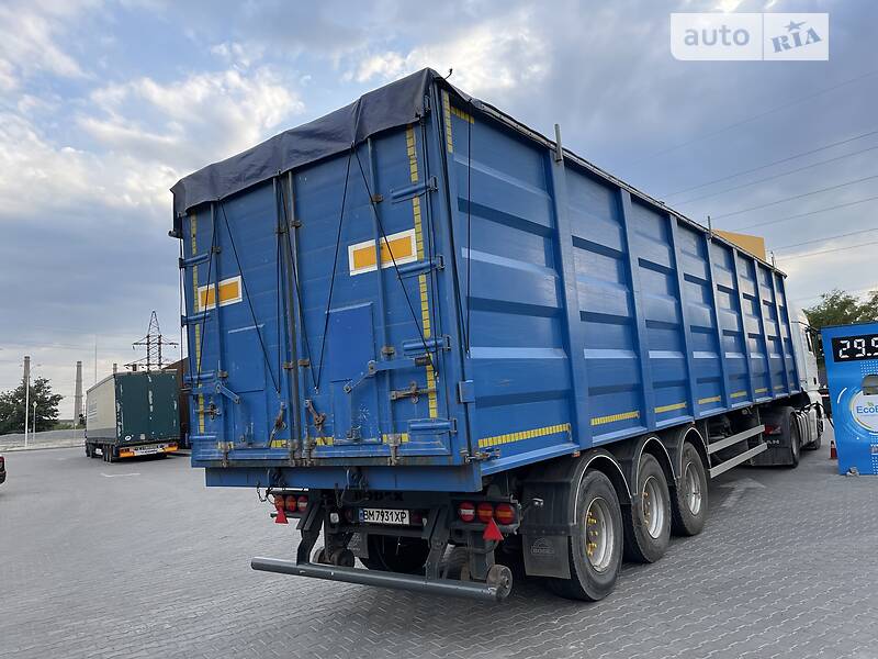 Зерновоз - напівпричіп Bodex KIS 3W-A 2014 в Дніпрі