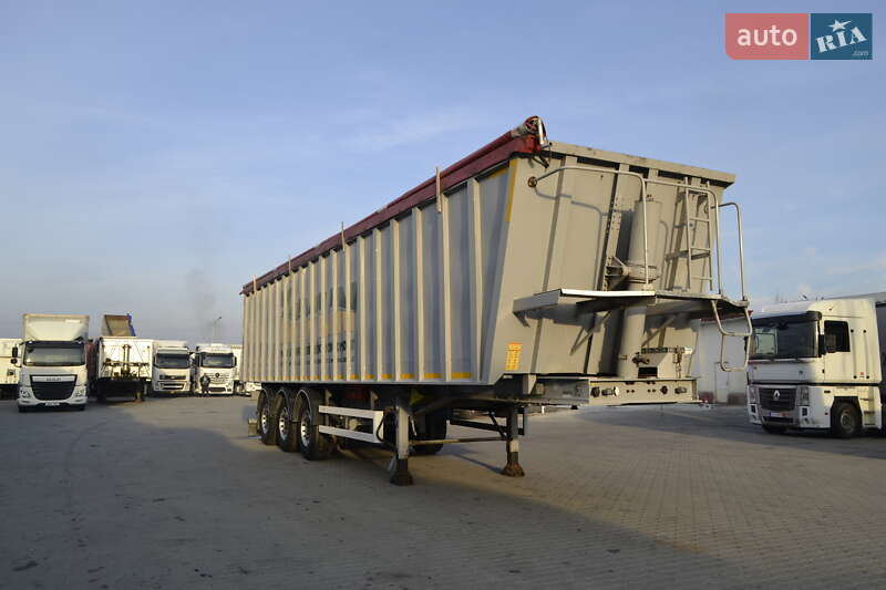 Самосвал полуприцеп Bodex KIS 3W-A 2011 в Хусте