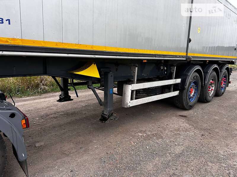 Самоскид напівпричіп Bodex KIS 3W-A 2011 в Гайвороні