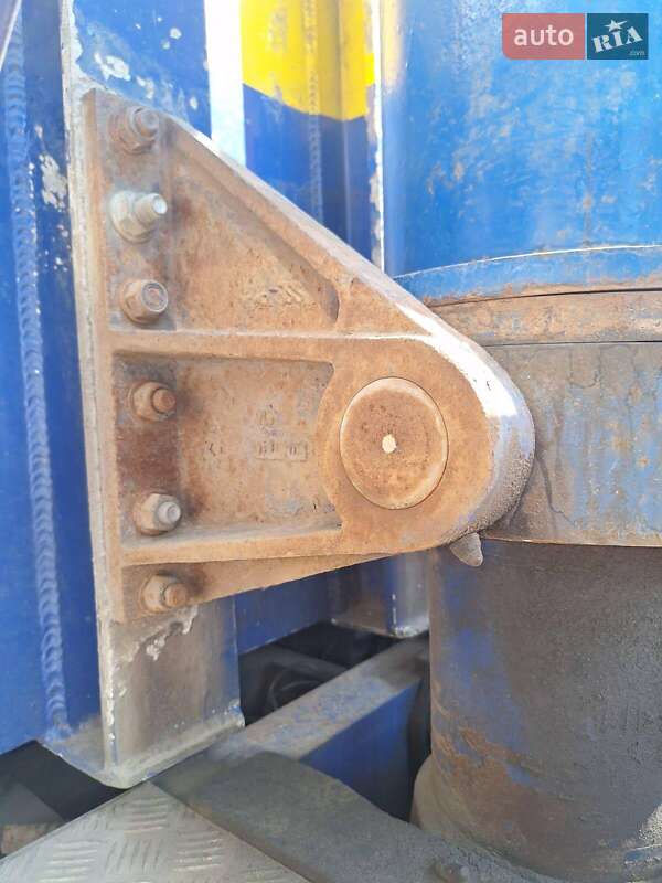 Самосвал полуприцеп Bodex KIS 3W-A 2009 в Виннице