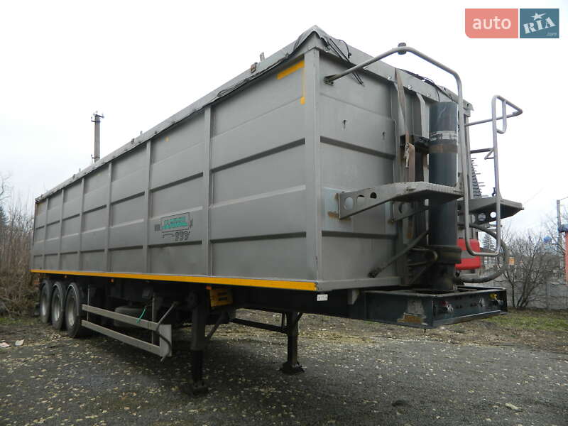 Зерновоз - полуприцеп Bodex KIS 3W-A 2008 в 