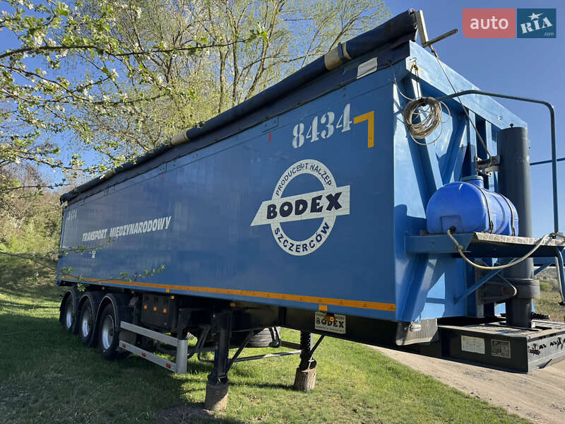Самоскид напівпричіп Bodex KIS 3W-A 2005 в Тульчині