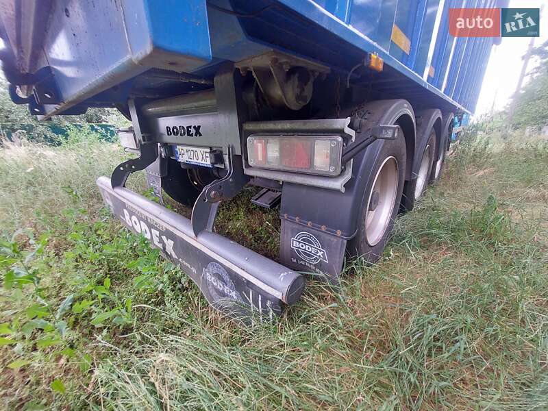 Самосвал полуприцеп Bodex KIS 3W-A 2009 в Яготине