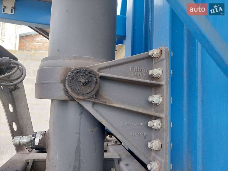 Самосвал полуприцеп Bodex KIS 3W-A 2009 в Яготине