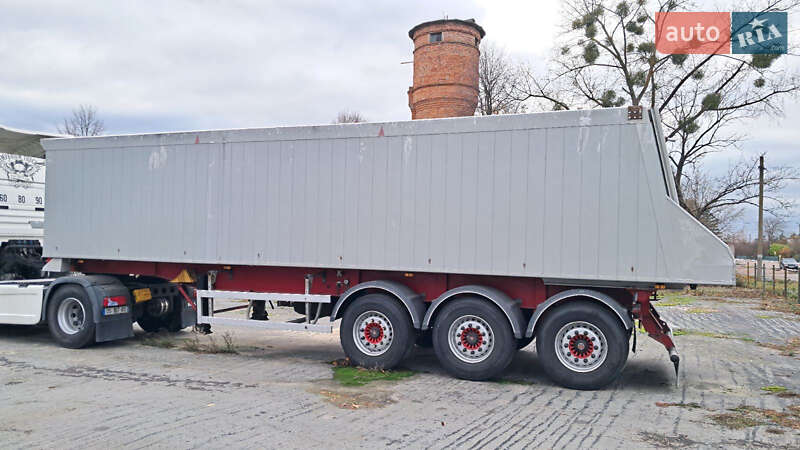 Самосвал полуприцеп Bodex KIS 3W-A 2006 в Житомире