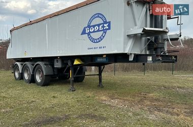 Самоскид напівпричіп Bodex KIS 3W-A 2007 в Чернівцях