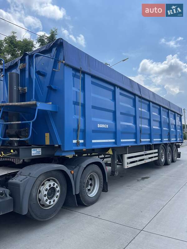 Самосвал полуприцеп Bodex KIS 3W-S 2015 в Виннице