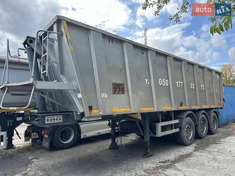 Самосвал полуприцеп Bodex KIS 3W-S 2011 в 