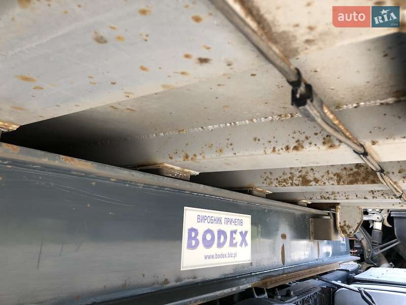Зерновоз - напівпричіп Bodex KIS 3W 2012 в Дунаївцях
