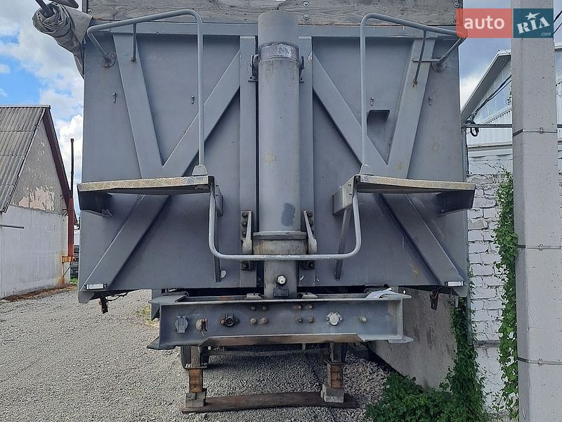 Самосвал полуприцеп Bodex KIS 2004 в Черкассах