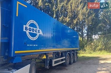 Зерновоз - полуприцеп Bodex KIS 2012 в Тячеве