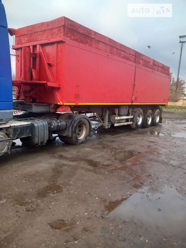 Самосвал полуприцеп Bodex Kiss 33 2004 в Гадяче