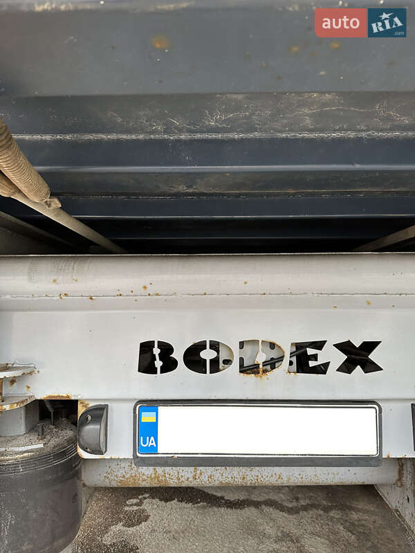 Самоскид напівпричіп Bodex Kiss 33 2004 в Івано-Франківську