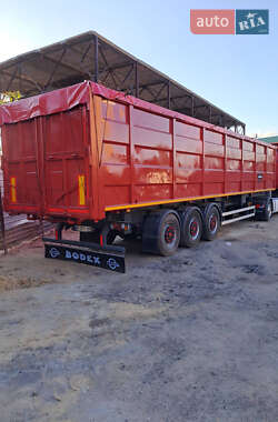 Самосвал полуприцеп Bodex Kiss 33 2004 в Николаеве