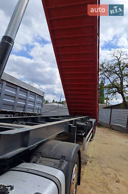 Самосвал полуприцеп Bodex Kiss 33 2004 в Николаеве