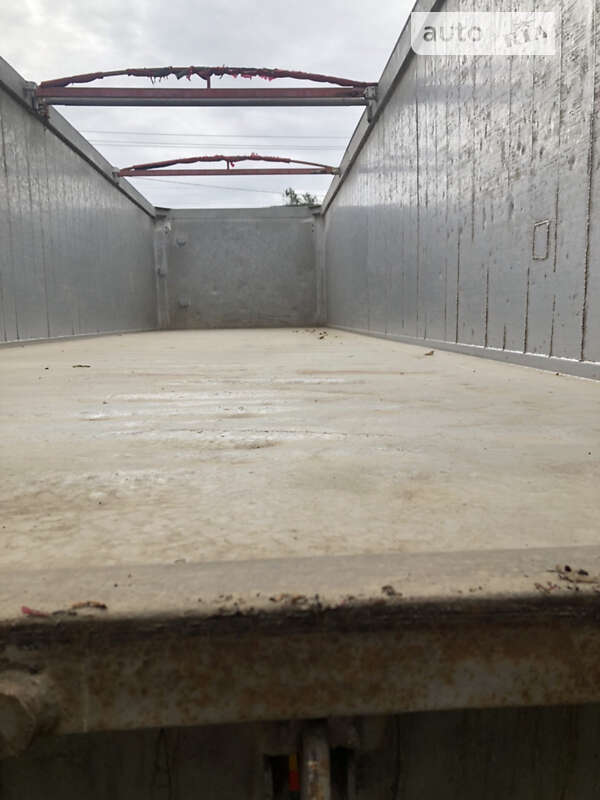 Зерновоз - полуприцеп Bodex Kiss 33 2003 в Ивано-Франковске