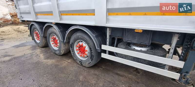 Зерновоз - полуприцеп Bodex Kiss 33 2004 в Иваничах фото 3 Зерновоз - полуприцеп Bodex Kiss 33 2004 в Иваничах