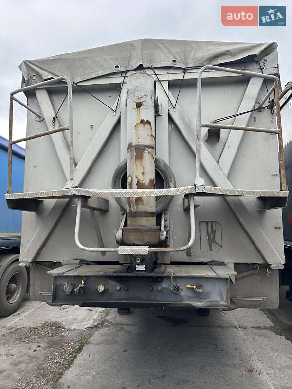 Самосвал полуприцеп Bodex Kiss 33 2004 в 