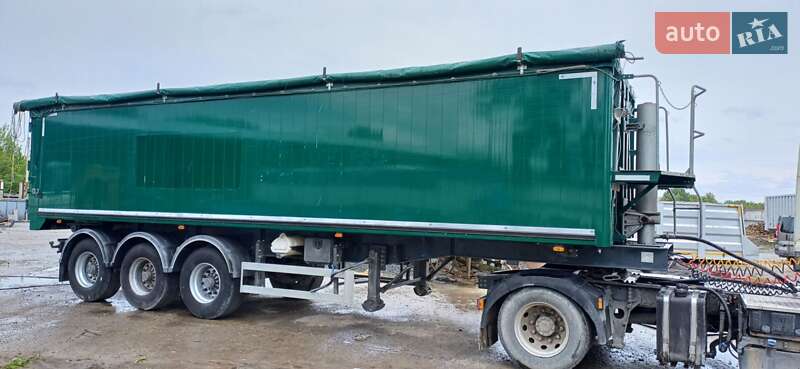 Самоскид напівпричіп Bodex Kiss 33 2004 в Золочеві
