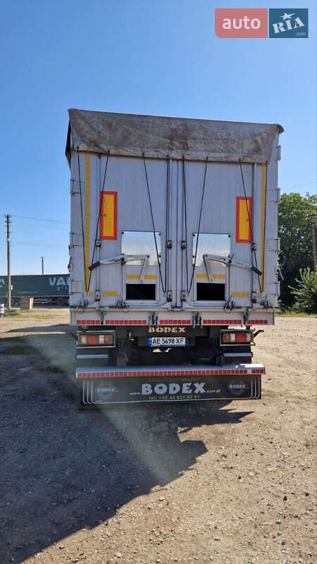 Зерновоз - напівпричіп Bodex Kiss 2008 в Дніпрі